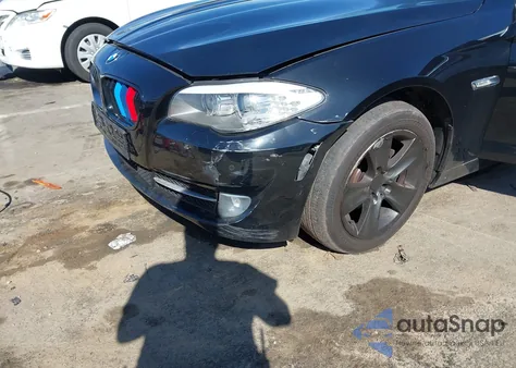 2013 BMW 528I xDrive z USA, uszkodzony, nr VIN WBAXH5C50DD114863